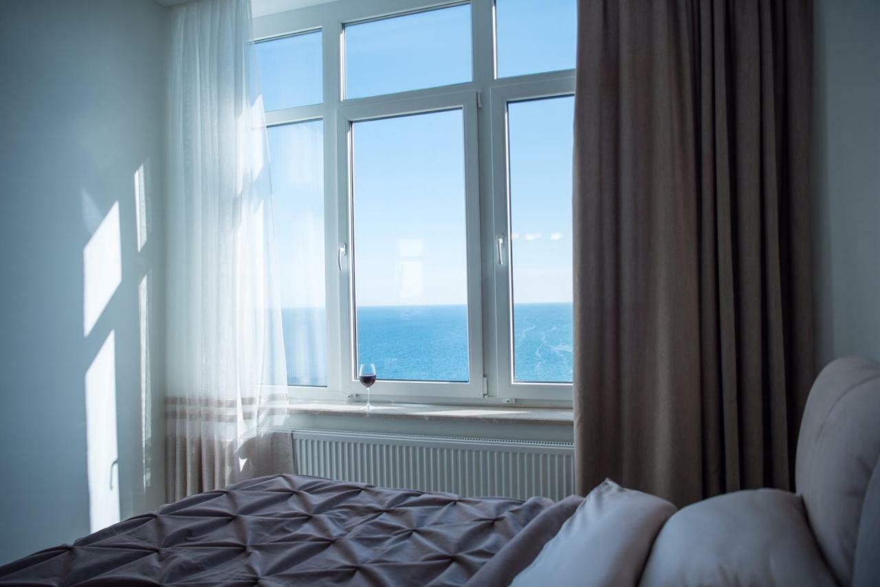 Sea Star Apartments Odessa Buitenkant foto