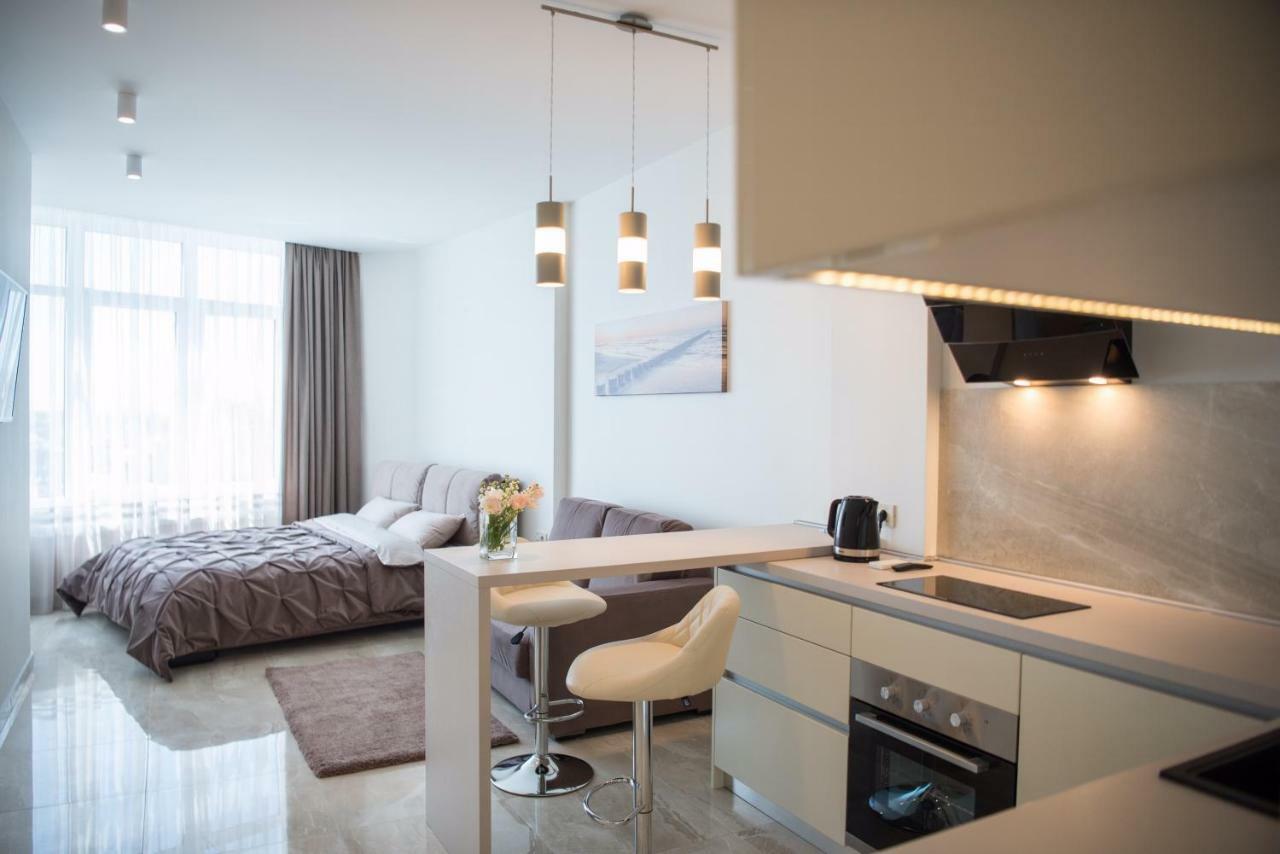 Sea Star Apartments Odessa Buitenkant foto